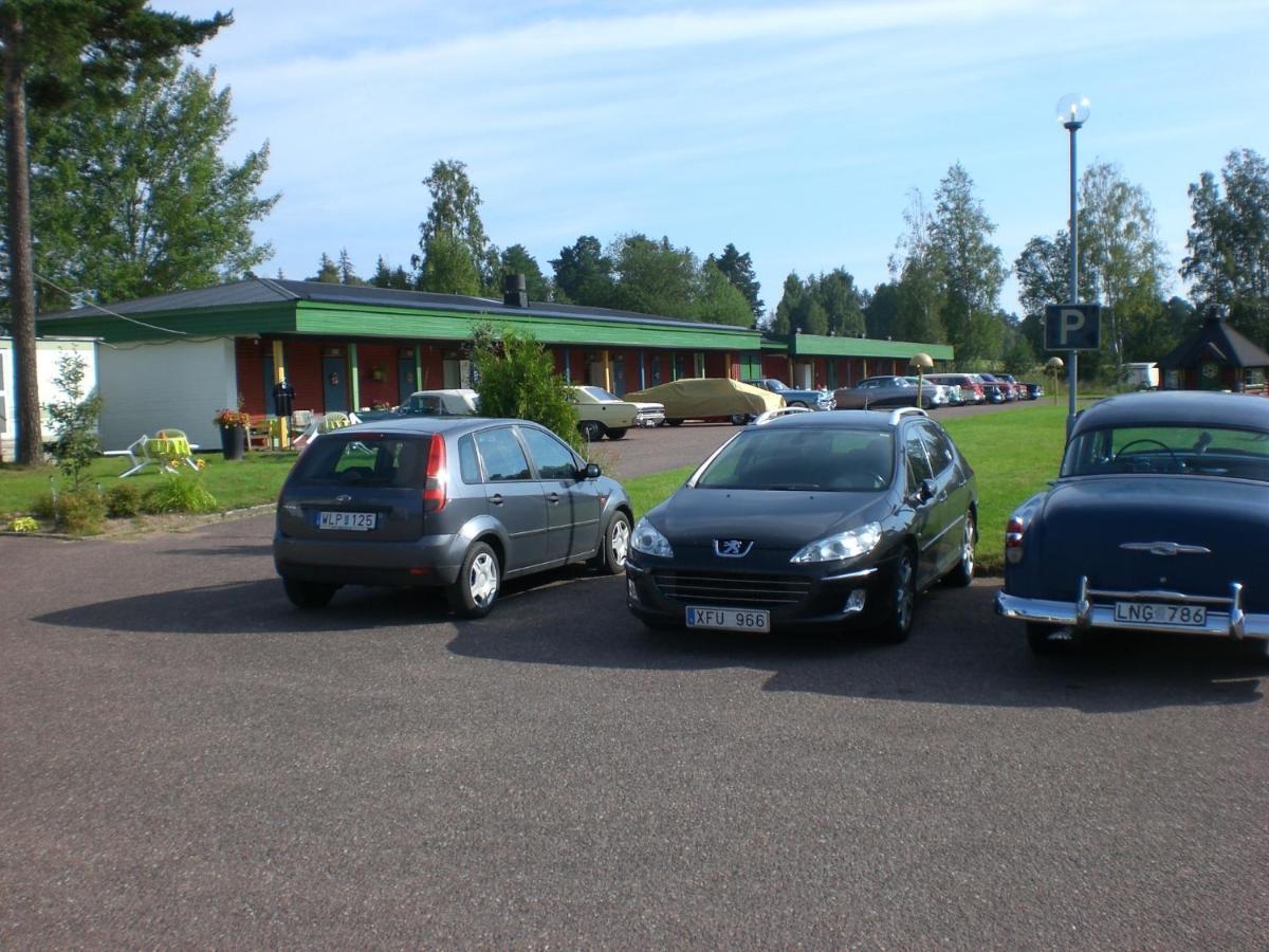 Bed And Breakfast Fyra Haestar Rattvik Bagian luar foto