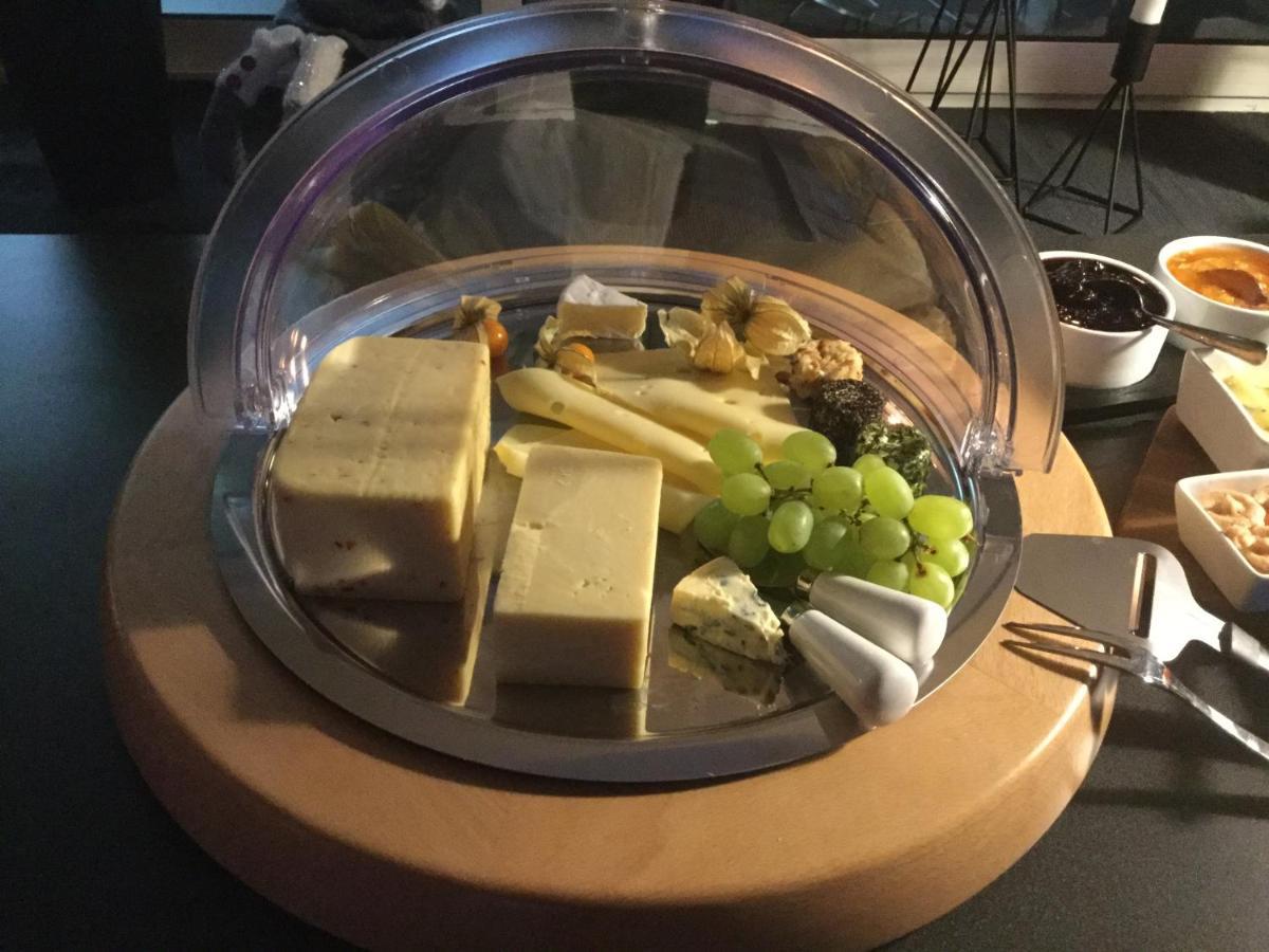 Bed And Breakfast Fyra Haestar Rattvik Bagian luar foto