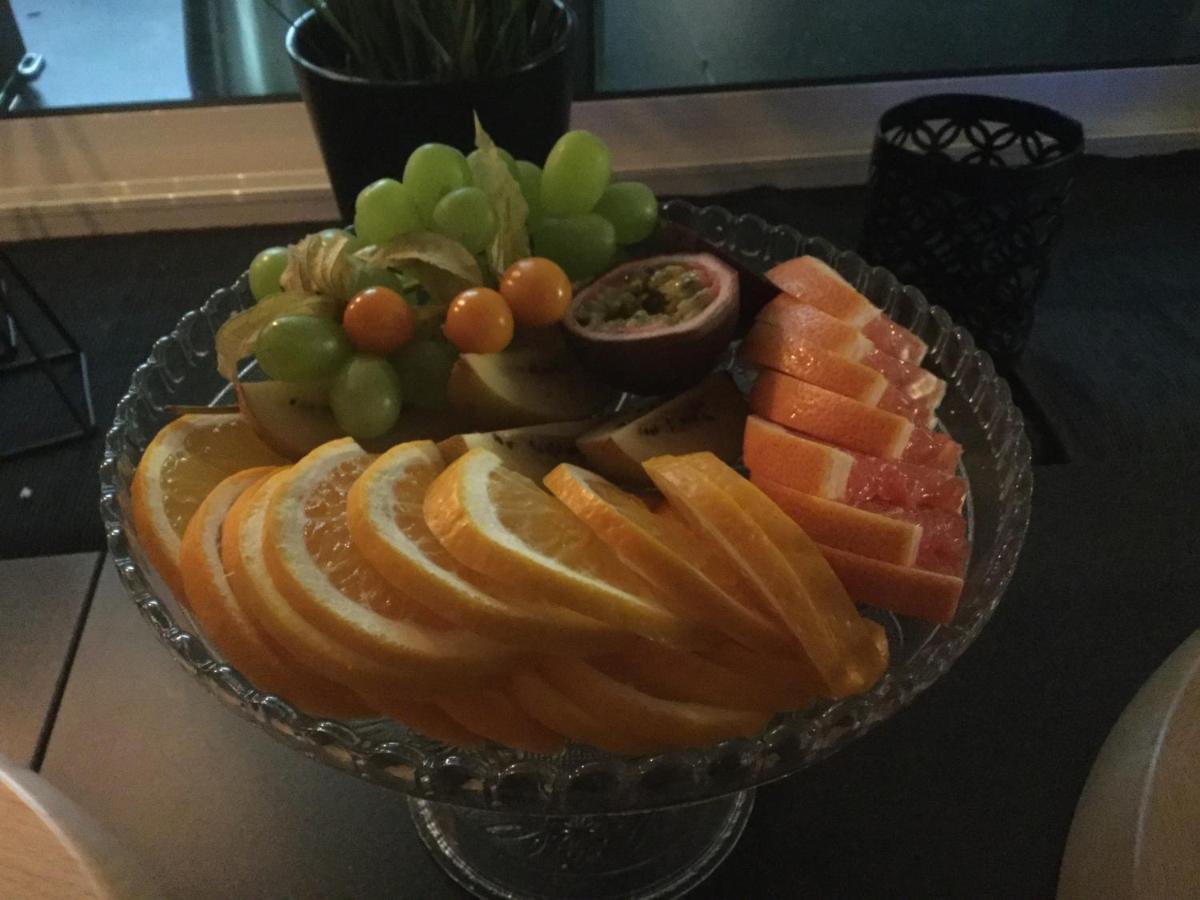 Bed And Breakfast Fyra Haestar Rattvik Bagian luar foto