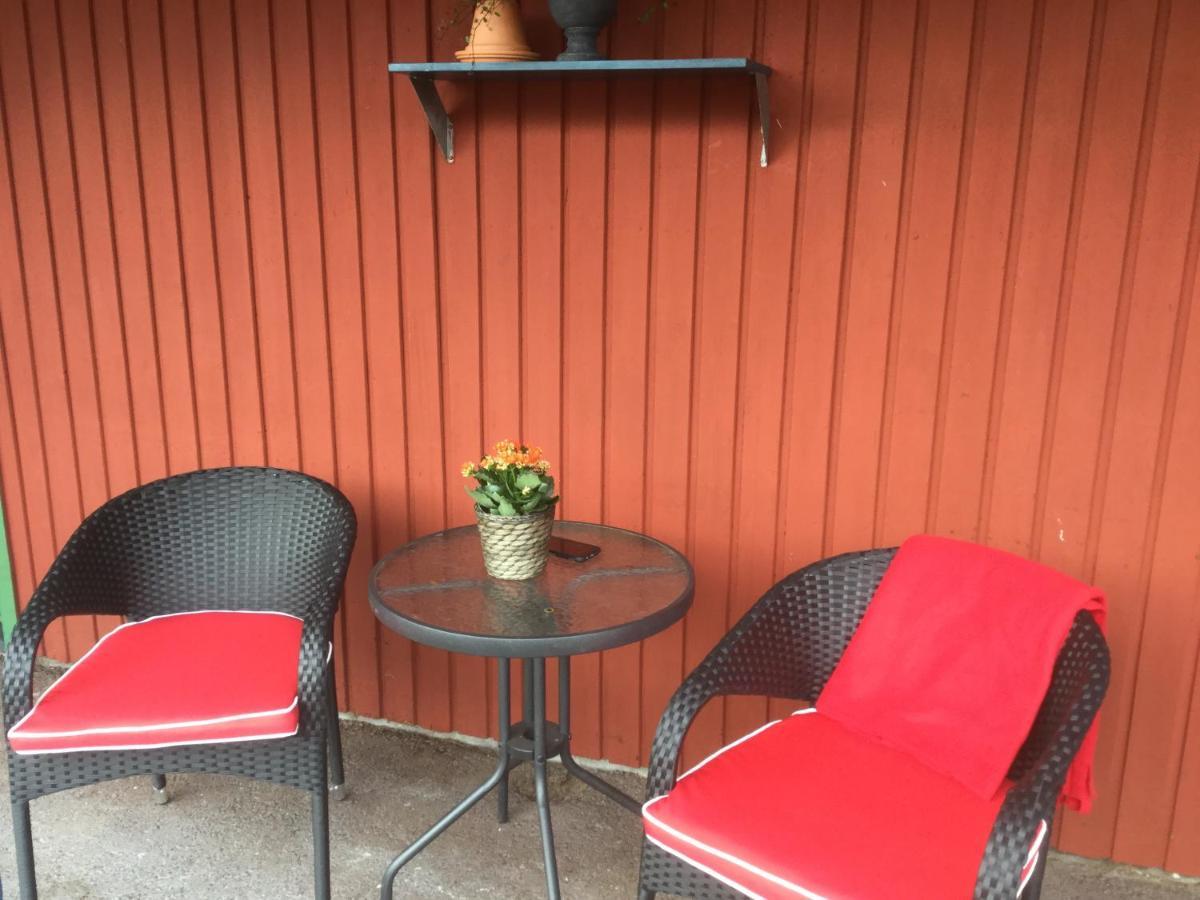 Bed And Breakfast Fyra Haestar Rattvik Bagian luar foto