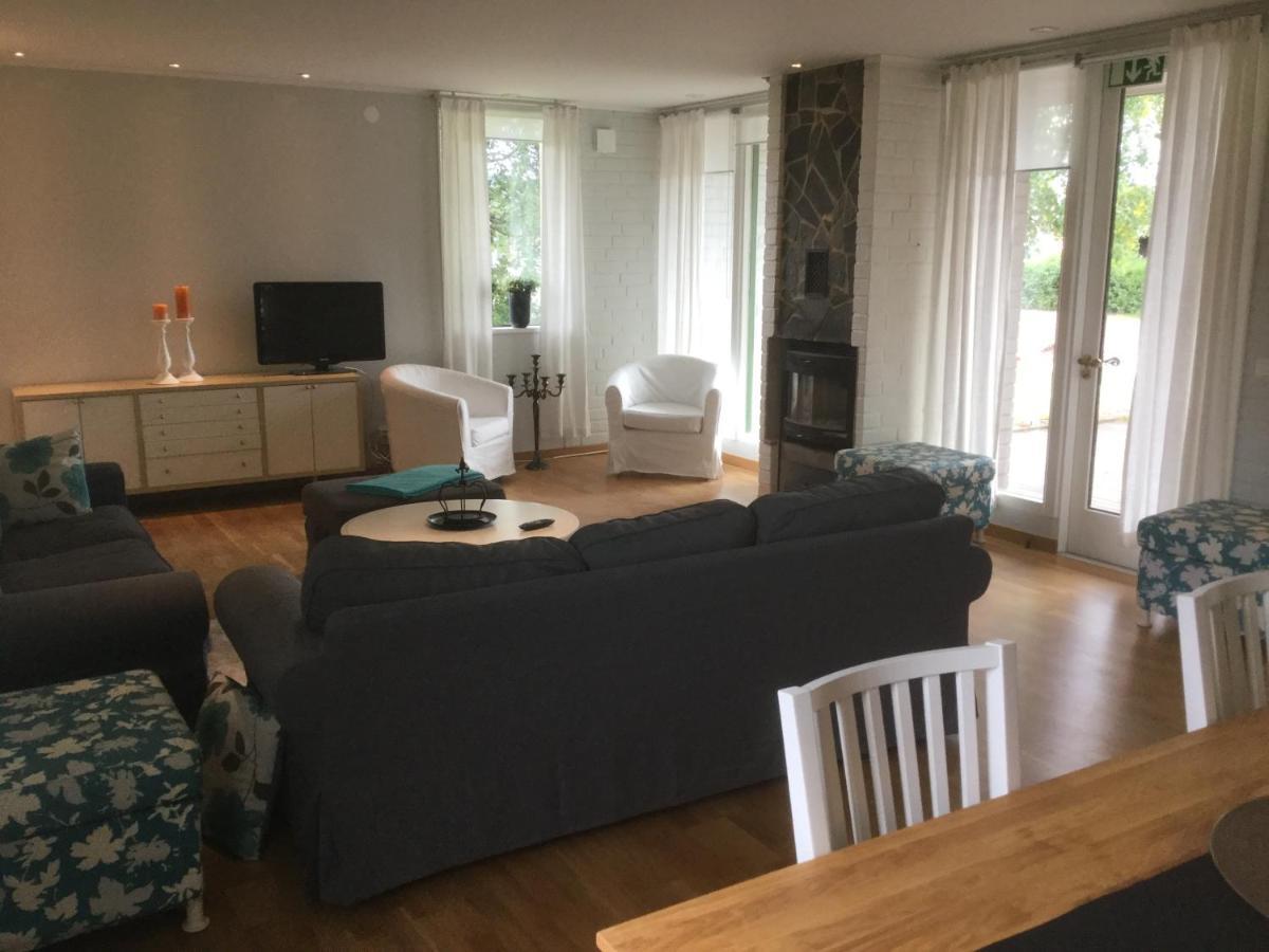 Bed And Breakfast Fyra Haestar Rattvik Bagian luar foto