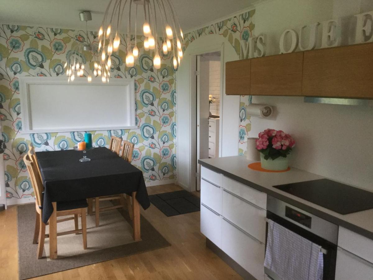 Bed And Breakfast Fyra Haestar Rattvik Bagian luar foto