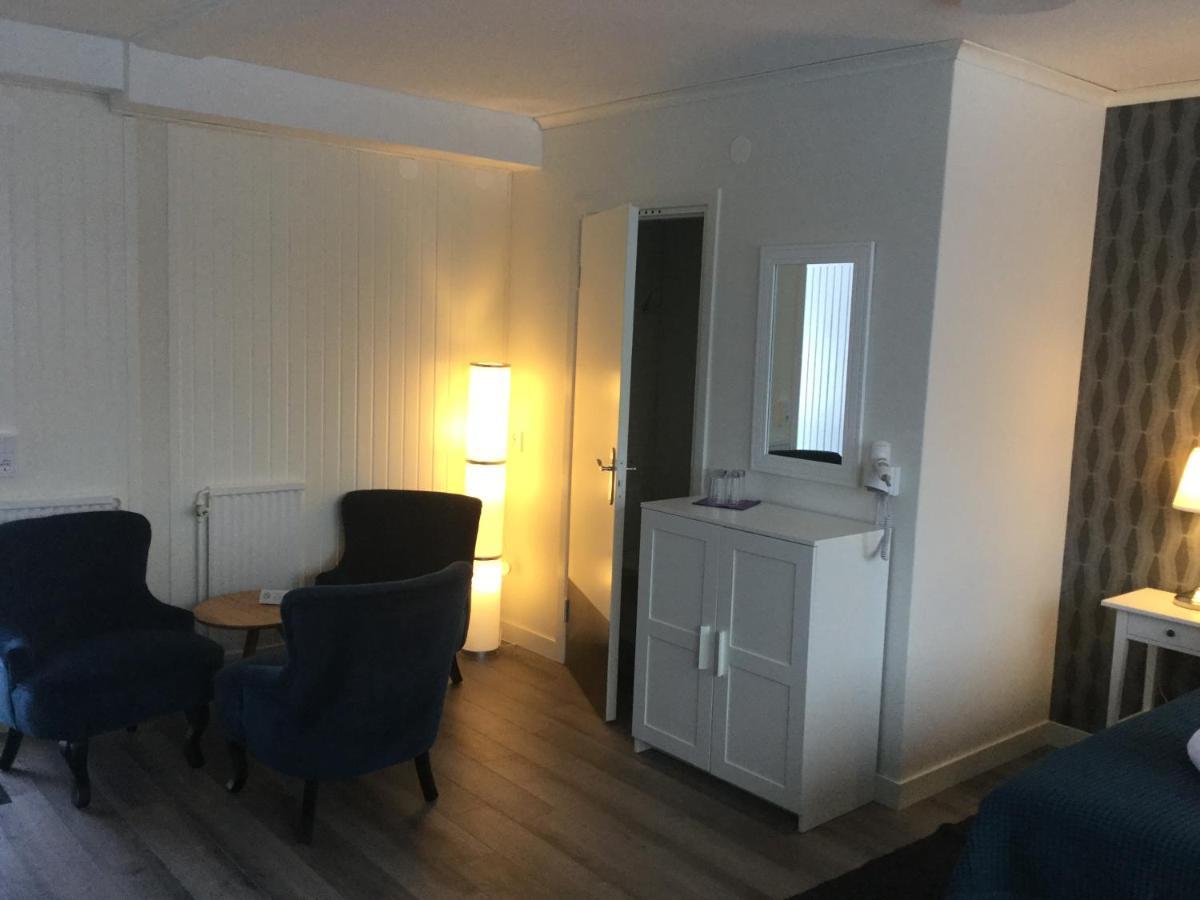 Bed And Breakfast Fyra Haestar Rattvik Bagian luar foto