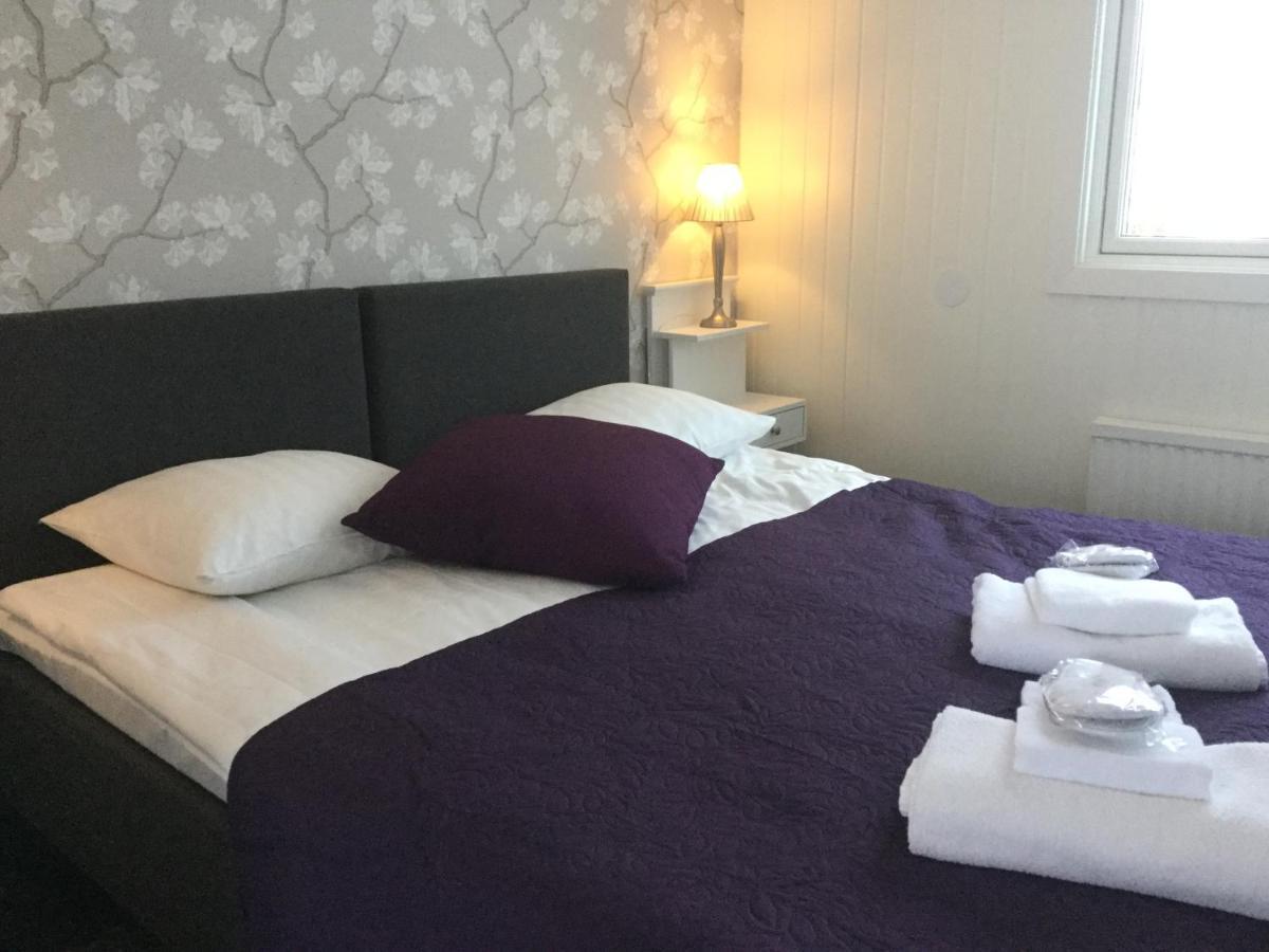 Bed And Breakfast Fyra Haestar Rattvik Bagian luar foto