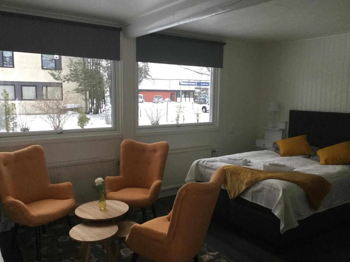 Bed And Breakfast Fyra Haestar Rattvik Bagian luar foto