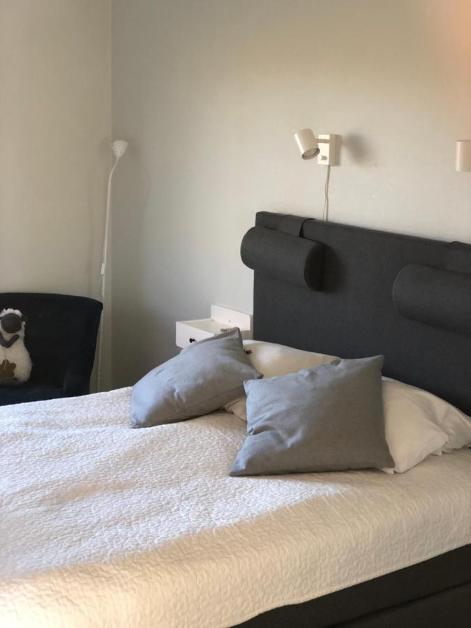 Bed And Breakfast Fyra Haestar Rattvik Bagian luar foto