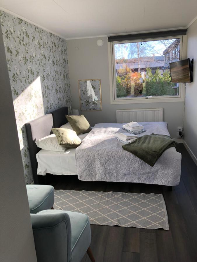 Bed And Breakfast Fyra Haestar Rattvik Bagian luar foto