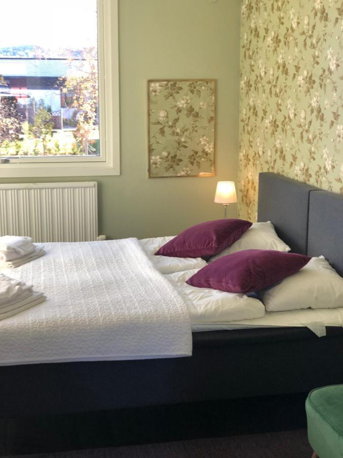 Bed And Breakfast Fyra Haestar Rattvik Bagian luar foto