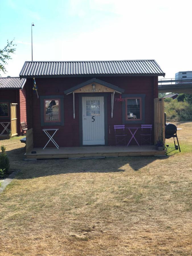 Bed And Breakfast Fyra Haestar Rattvik Bagian luar foto
