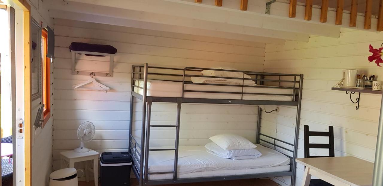 Bed And Breakfast Fyra Haestar Rattvik Bagian luar foto